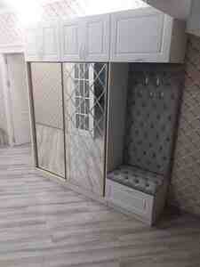 Dəhliz dolabı Dəhliz dolabı