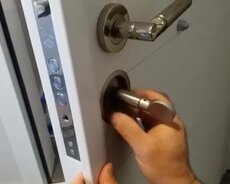 Kilid ustası 24/7 bağlı qapıları açırığ