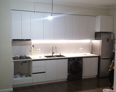 Mebellerin sifarişi təmiri ustası