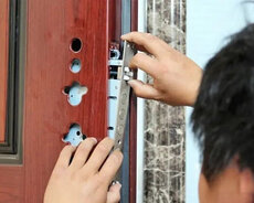 Qapıların açılması