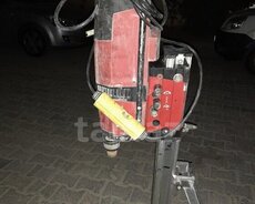 Beton kəsən beton deşən