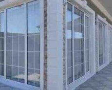 Plastik şkaflarin yığılması