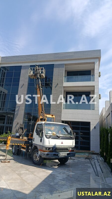 Kran icarəsi qaldırıcı podyomnik Kran icarəsi qaldırıcı podyomnik